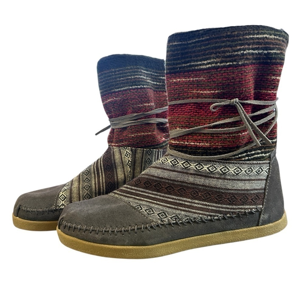 TOMS Nepal Boot Jacquard Moccasin Mid Calf Suede Faux Fur Gray Red 8.5